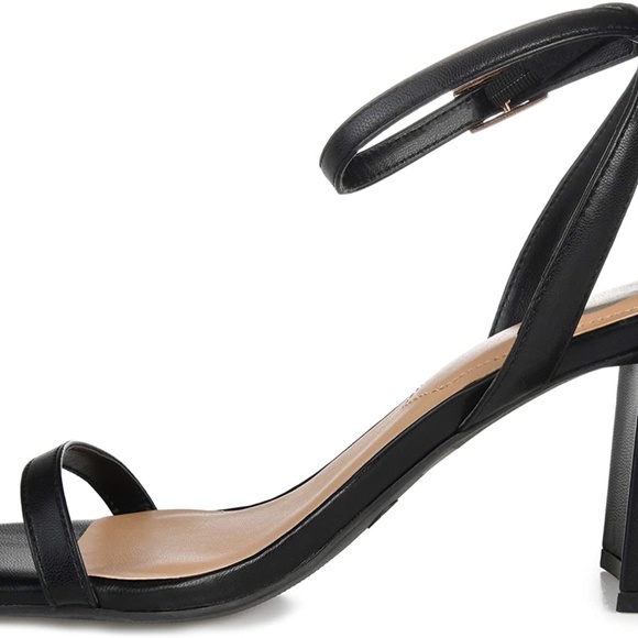 Journee Collection Chasity Pump Size 10 - Picture 3 of 5